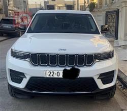 2024 جيب جراند شيروكي