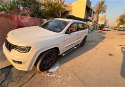 2021 جيب جراند شيروكي