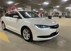 2016 كرايسلر 200