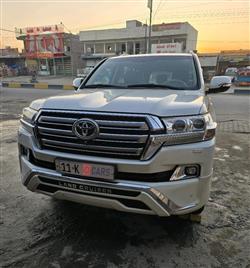 2017 تويوتا لاندكروزر