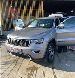 2021 جيب جراند شيروكي