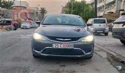 2015 كرايسلر 200