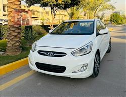 2015 هيونداي أكسنت