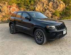 2017 جيب جراند شيروكي