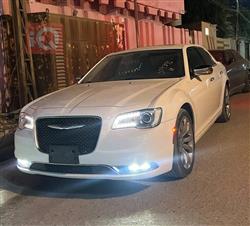 2019 كرايسلر 300