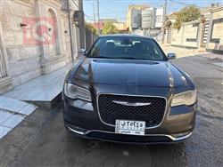 2019 كرايسلر 300