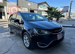 2017 كرايسلر باسيفيكا