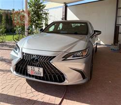 Lexus ES 2023