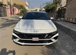 Hyundai Elantra 2025