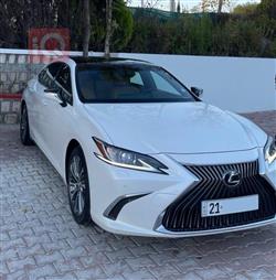 Lexus ES 2021