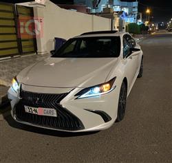 Lexus ES 2022