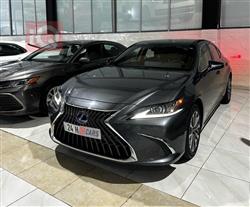 Lexus ES 2022