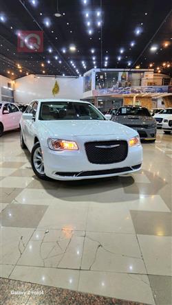 Chrysler 300 2023
