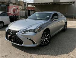 Lexus ES 2024