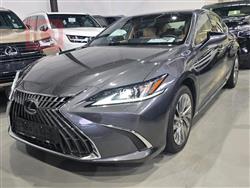 Lexus ES 2025