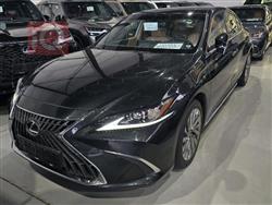 Lexus ES 2026