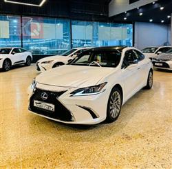 Lexus ES 2023