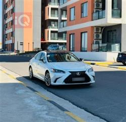 Lexus ES 2023