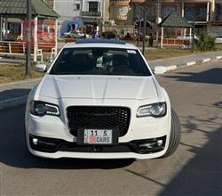 Chrysler 300 2023