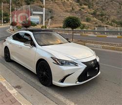 Lexus ES 2021