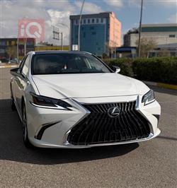 Lexus ES 2023