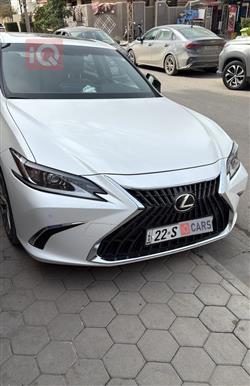 Lexus ES 2024