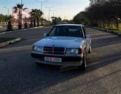 Mercedes-Benz E-Class 1987