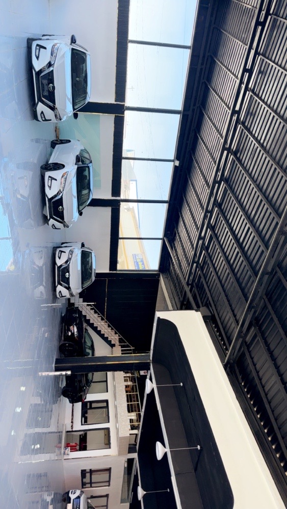 showroom-picture